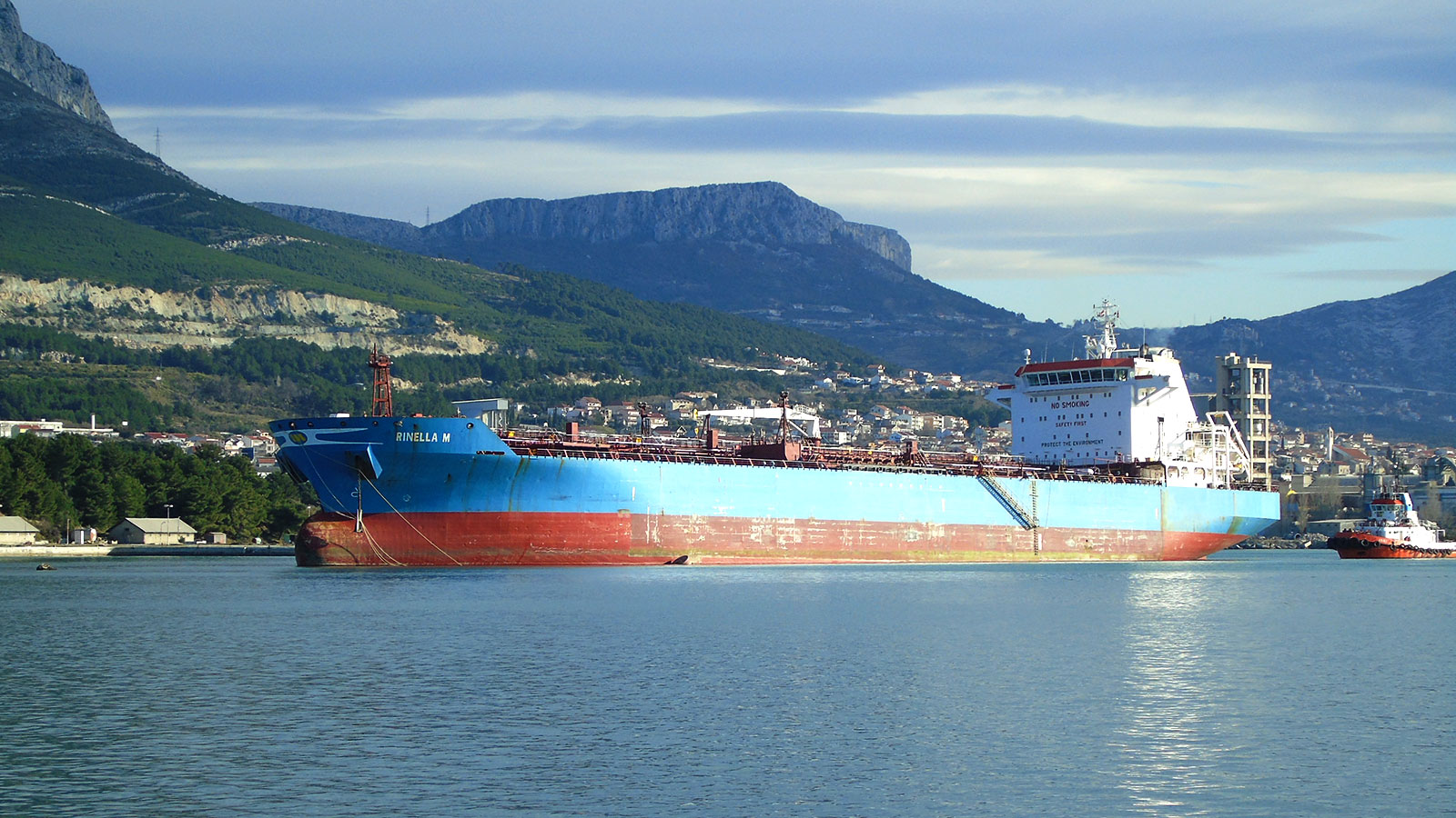Nasukanje teretnog broda „RINELLA M“ - Kaštelanski zaljev, 06.02.2020.