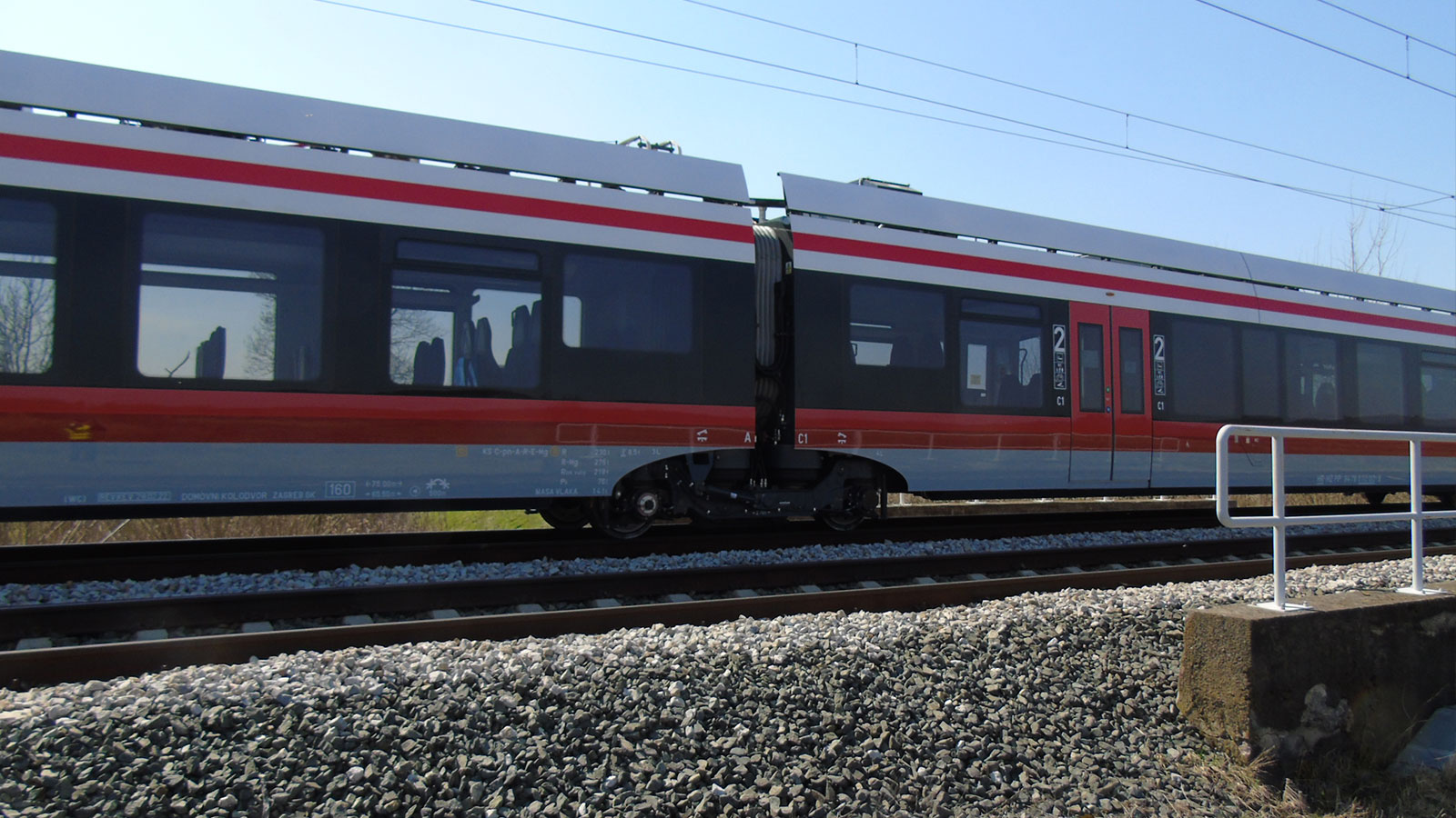 Ozbiljna nesreća – nalet putničkog vlaka broj 2011 na radnika na pruzi oznake M104 – između kolodvora Novska- Okučani, 28.03.2022.