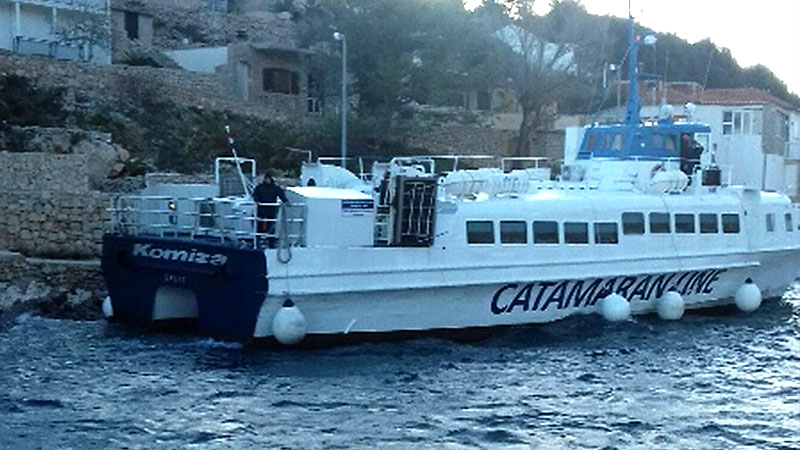 Nasukanje brzog putničkog broda “Komiza” – uvala Muna, otok Žirje, 06.02.2019.