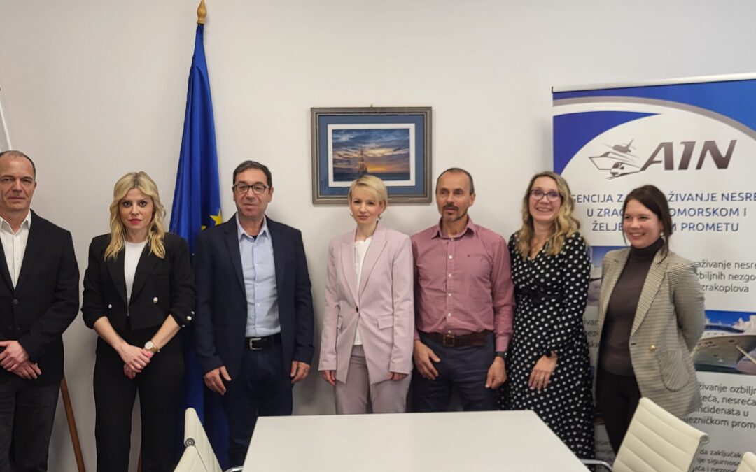 Sporazum o suradnji u vezi sa istragama nesreća u zračnom prometu, između Agencije za istraživanje nesreća u zračnom, pomorskom i željezničkom prometu (AIN) i Ministrstvo za infrastrukturo, Služba za preiskovanje letalskih, pomorskih in železniških nesreč in incidentov (Slovenija)
