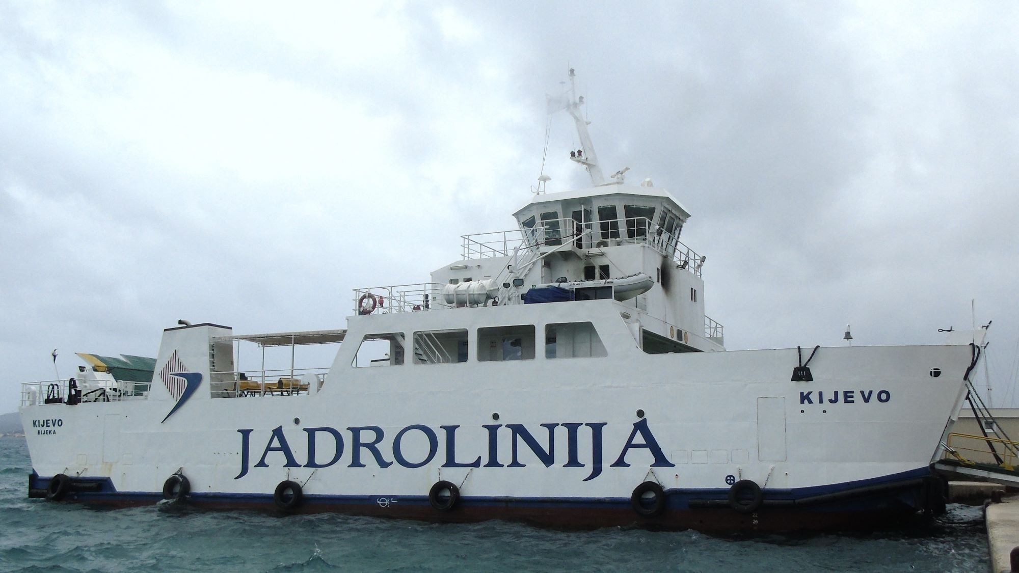 Ozbiljna pomorska nesreća – požar RO-RO putničkog broda „Kijevo“, Biograd na Moru, 10. ožujka 2024.