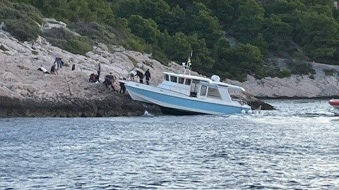 Ozbiljna pomorska nesreća – nasukanje putničkog broda „Frane Express“, otok Brač, 12. listopada 2024.